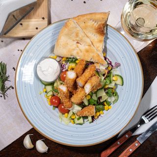 Salata Crispy Chicken