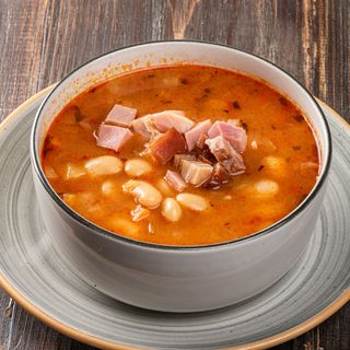 Ciorba de fasole cu afumatura