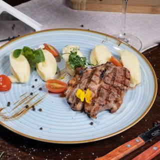 Ceafa de porc la gratar