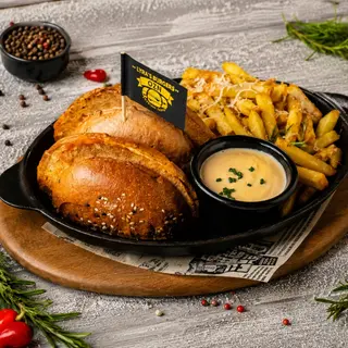 Meniu Pulled Pork burger OZN