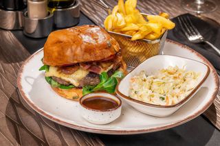 Burger de vita black angus by Catalin Scarlatescu