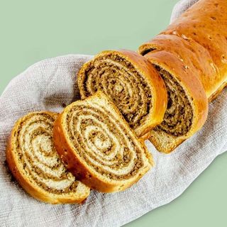 Rulada Cozonac Marisa cu nuca