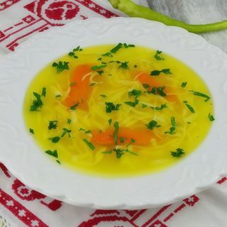 Supa de pui cu taietei de casa