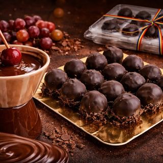 Struguri glasati în ciocolată - Specialitate bombonerie Casandra (500 gr.)