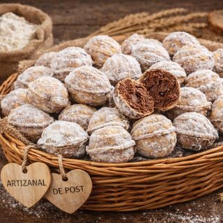 Nuci cu ciocolata - produs de post