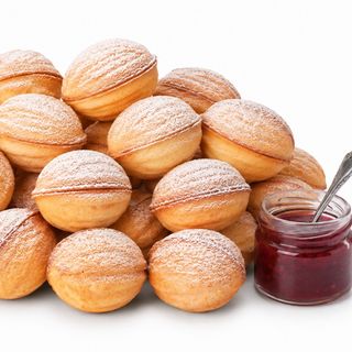 Nuci Umplute cu Gem de Fructe – Tradiție Românească