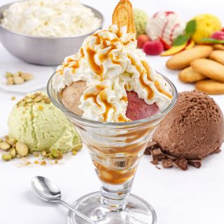 Profiterol Casandra – Oferta lunii aprilie (2+1 gratuit)