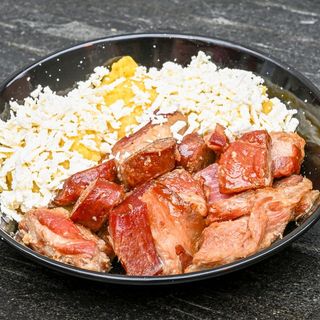 Carne la garnita
