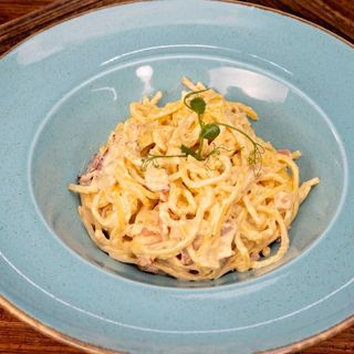 Spaghete carbonara cu guanciale