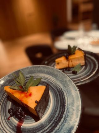 Chessecake cu sosul casei