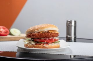 Csirkebécsis sandwich/Sandwich cu șnițel de pui