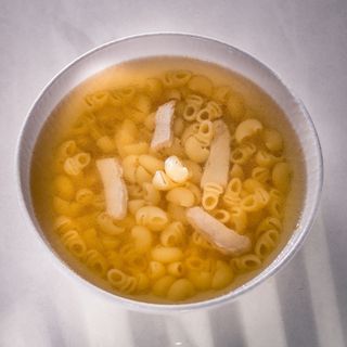 Supa de pui cu paste