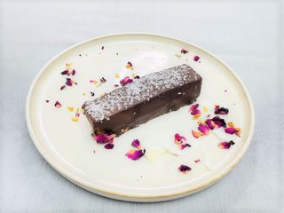 Bounty- ciocolată cu nucă de cocos raw