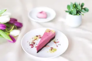 Tort căpşuni şi ciocolată - sirop agave -  raw / fără gluten