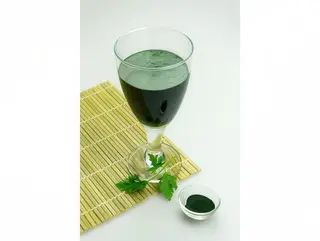 Suc de pătrunjel si spirulină - raw 