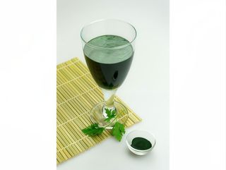 Suc de pătrunjel si spirulină - raw 