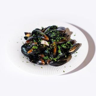 Midii in sos de vin alb