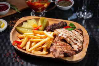 Platou traditional la gratar