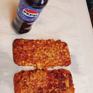 pizza picant + pizza sunca si porumb + pepsi 500 ml