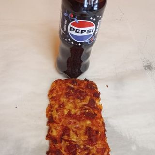Pizza picant + pepsi la 500 ml