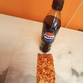 Pizza cu sunca si porumb + pepsi 500 ml