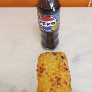 Pizza cu bacon + pepsi 500 ml