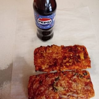 pizza picant + pizza sunca si ciuperci + pepsi la 500 ml