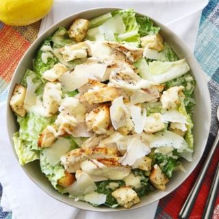 Salată Caesar