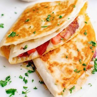 Quesadilla cu pui