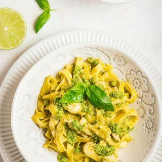 Paste cu Pui si Pesto