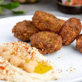 Falafel cu Humus