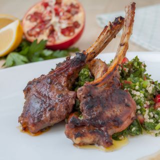 Cotlete de Berbecut cu Humus