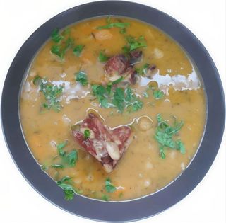 Ciorba de fasole cu afumatura