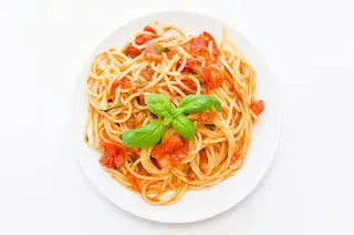 Spaghetti cu piept de pui