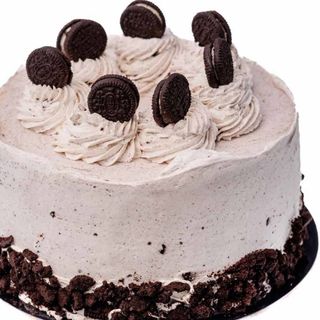 Tort cu biscuiți decor