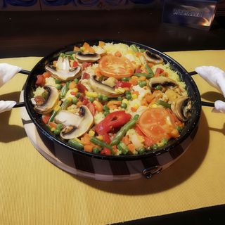 Paella Chorizo, Pollo, Verdura-timp preparare 35 min !