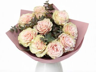 Buchet de 9 trandafiri roz