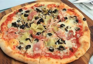 Pizza Capricciosa Ø 50cm