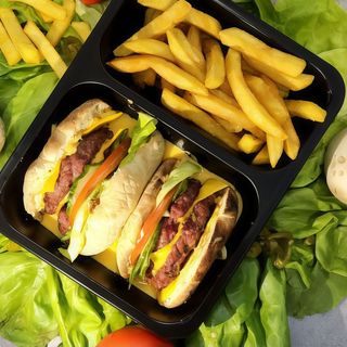 Meniu Urban Double Cut Burger +Sos Ceddar