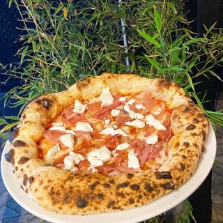 Pizza Parma con ricotta