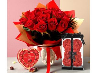 ❤️ Pachet Ziua Femeii Romantic – 21 Trandafiri, Inimă cu Bomboane & Ursuleț