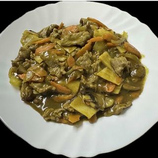 44.Carne de vita in sos curry