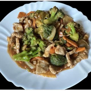 47.Carne de vita cu broccoli