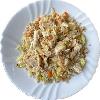 72.Orez prajit cu carne de pui si ou