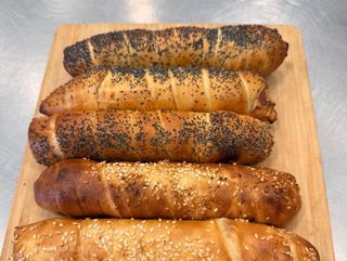 CRENWUSTI IN ALUAT CU CASCAVAL