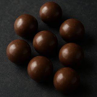 Alune de pădure in ciocolată cu lapte 