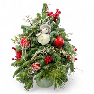 constrctie din brad natural decorat 