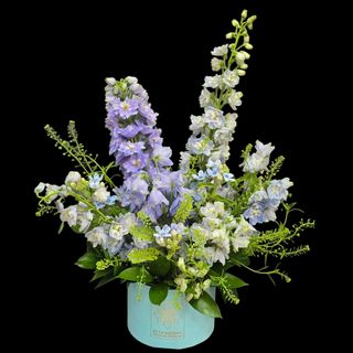 Cutie de catifea cu flori albastre