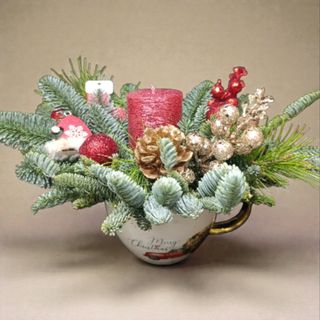 Aranjament craciun in cana cu accesorii rosii-aurii