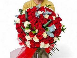 101 trandafiri rosii si albi